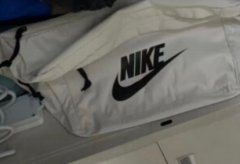 低价转让 全新耐克运动腰包男女胸包王一博同款大斜挎单肩包